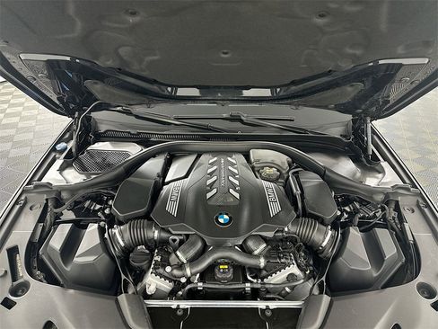 Used 2020 BMW M550i xDrive M550i xDrive w/ Executive Package image 33