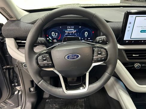 New 2026 Ford Explorer Platinum w/ LUX Leather Package AWD/4WD image 16