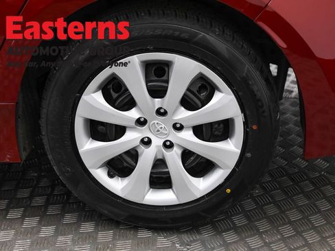 Used 2025 Toyota Corolla LE image 33