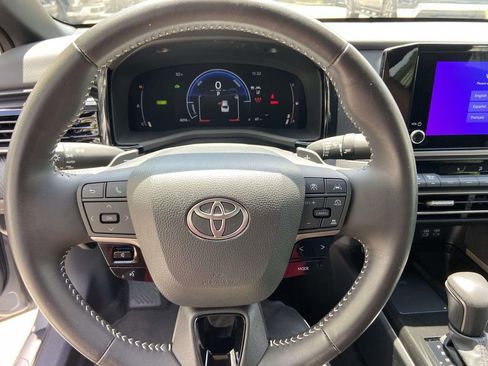 Used 2025 Toyota Camry SE w/ Convenience Package FWD image 35