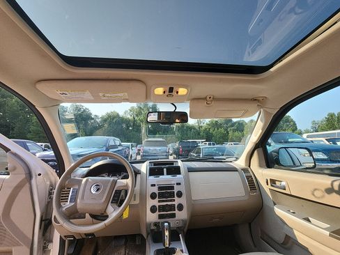 Used 2010 Mercury Mariner 2WD image 18