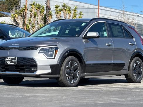 New 2026 Kia Niro Wave FWD image 8