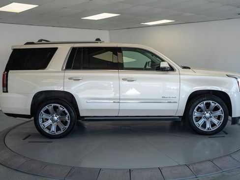Used 2015 GMC Yukon Denali w/ Premium Package AWD/4WD image 9