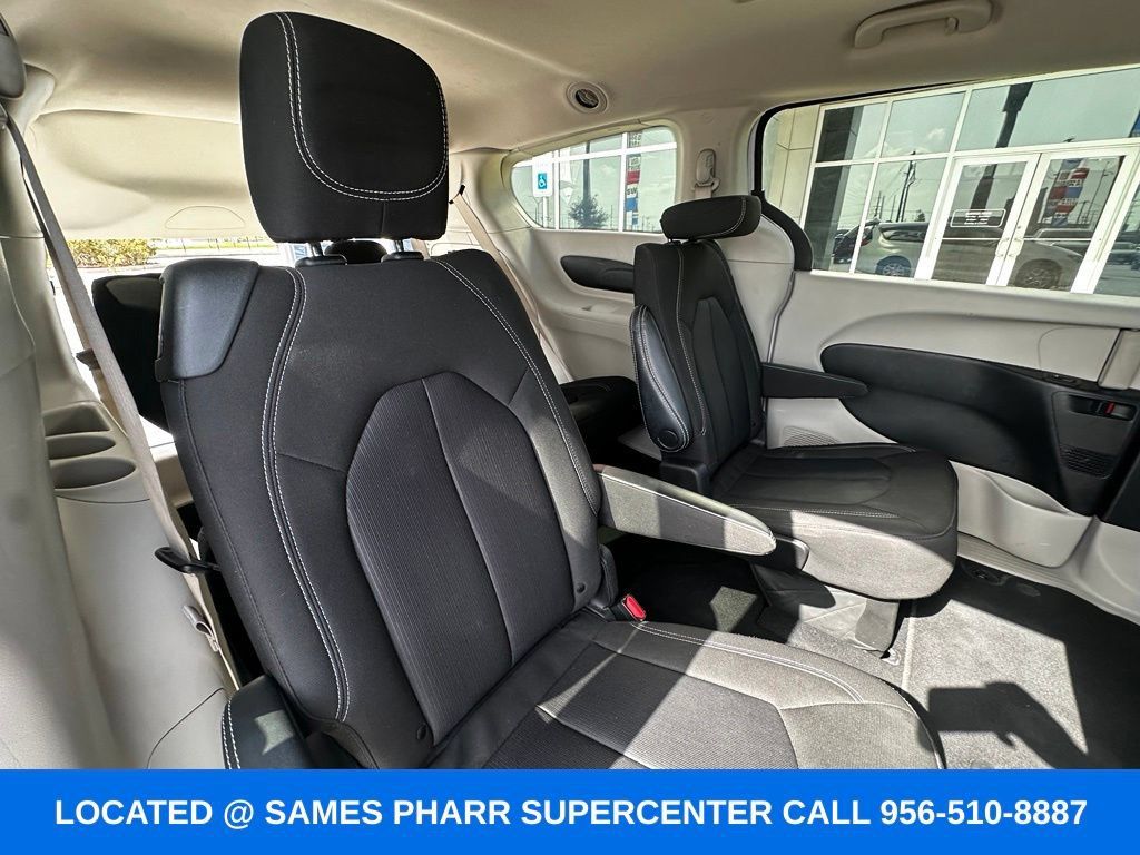 Used 2023 Chrysler Voyager LX FWD image 23