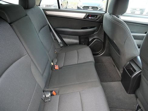 Used 2017 Subaru Outback 2.5i Premium AWD/4WD image 30