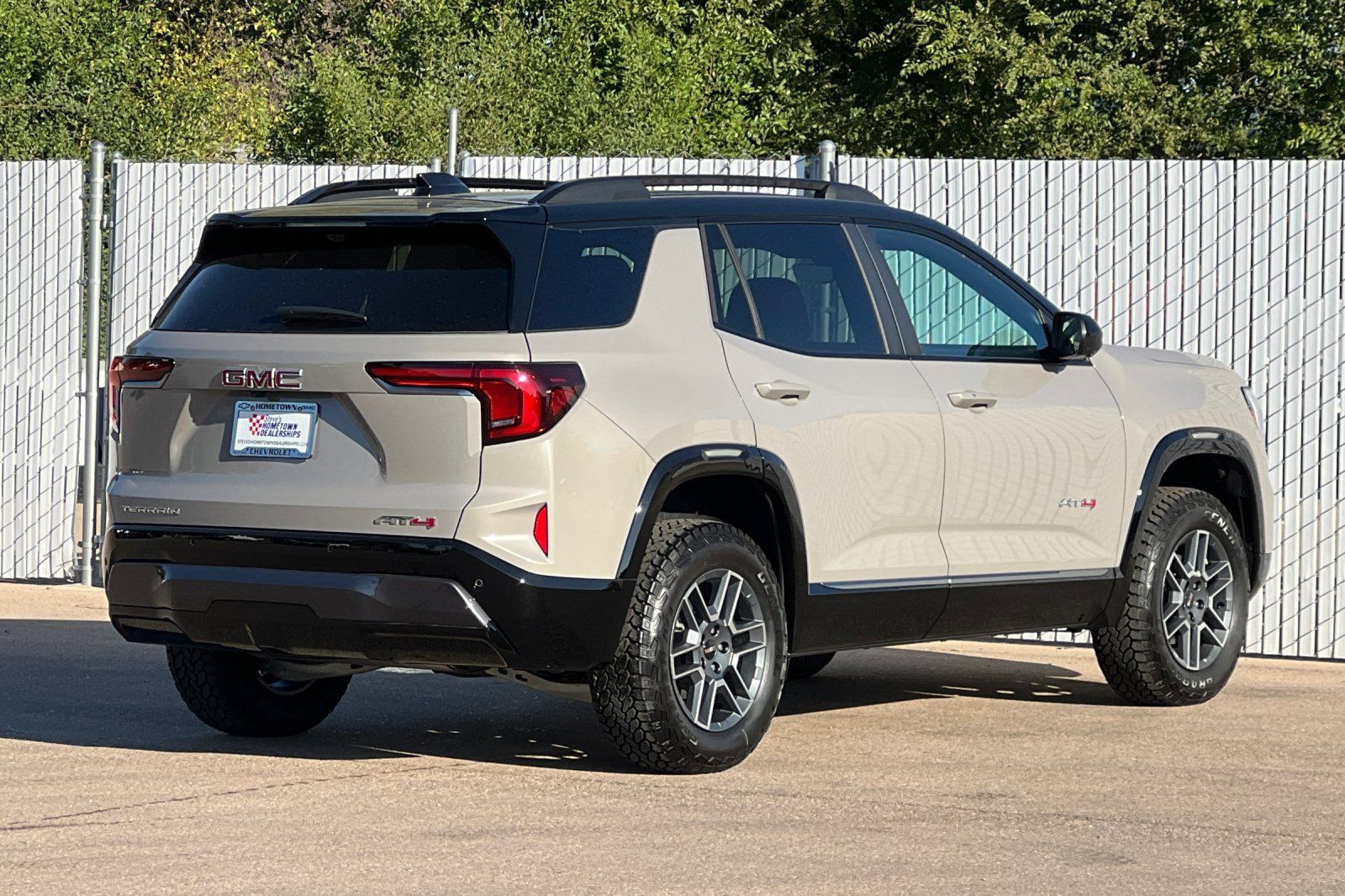 New 2027 GMC Terrain AT4 w/ Technology Package II AWD/4WD image 4