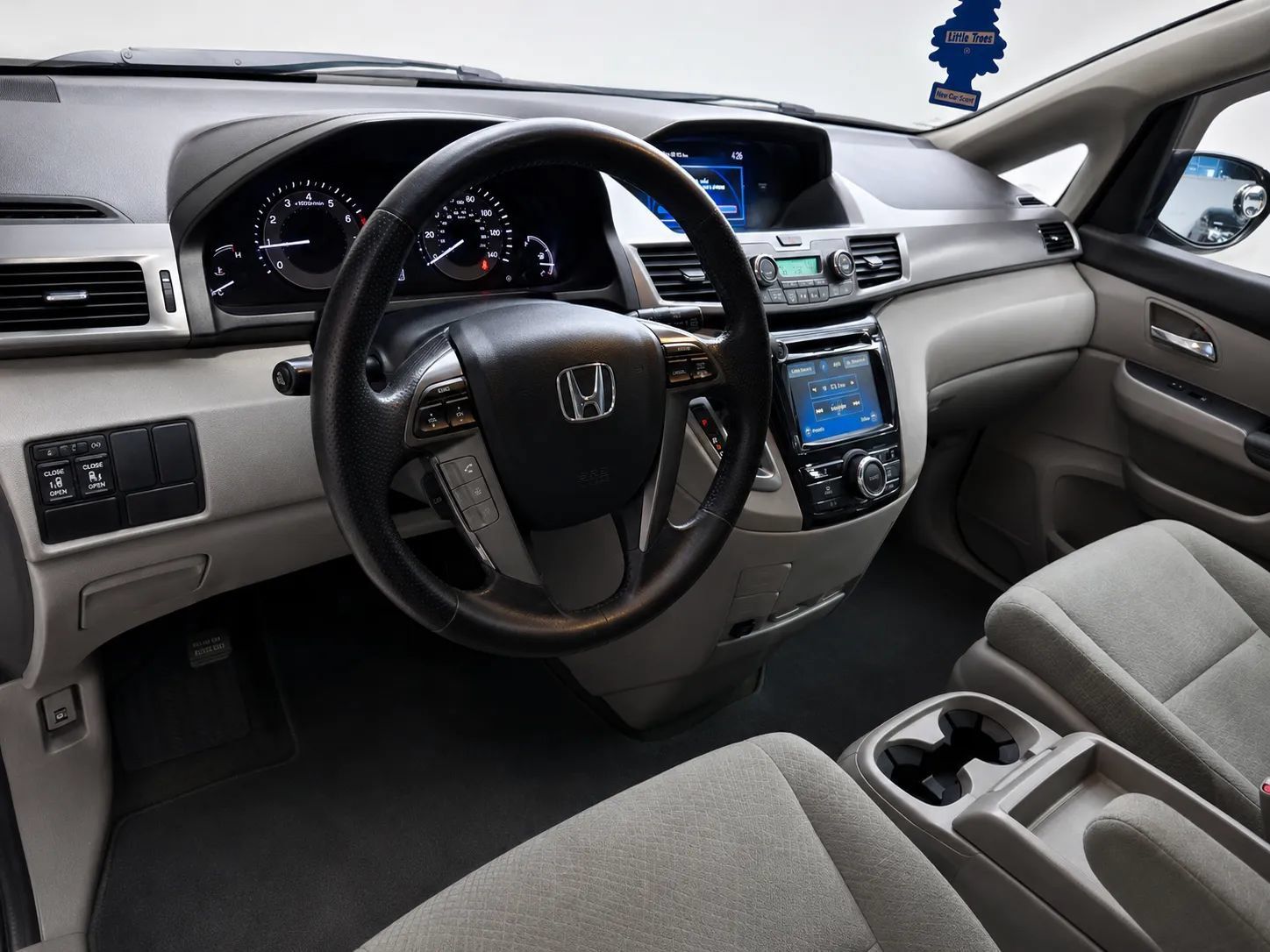 Used 2016 Honda Odyssey EX image 4