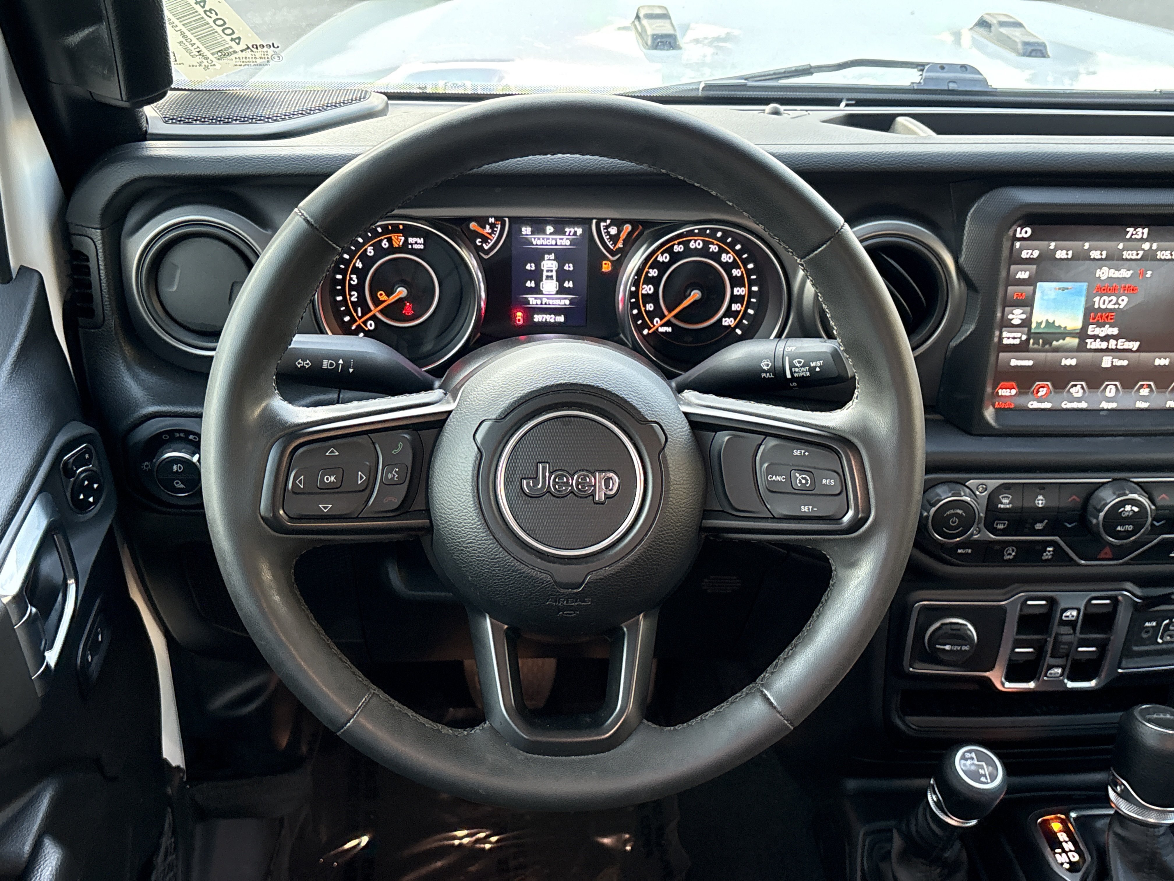 Used 2023 Jeep Gladiator Sport AWD/4WD image 21