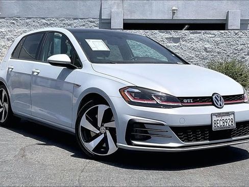 Used 2018 Volkswagen GTI SE w/ SE Leather Package FWD image 12