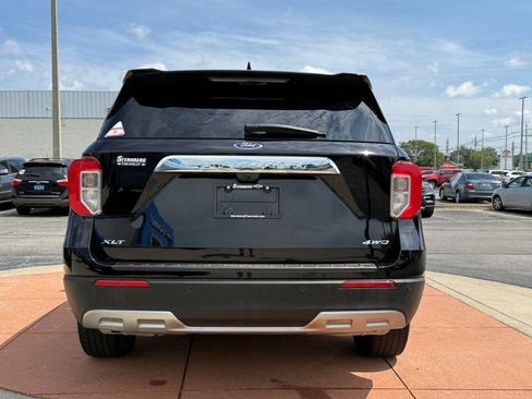 Used 2023 Ford Explorer XLT w/ Equipment Group 202A AWD/4WD image 5