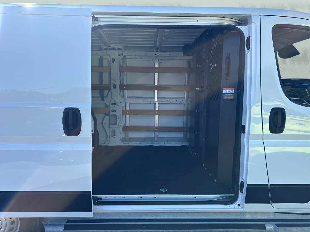 Used 2025 RAM ProMaster 2500 w/ U-Haul Equipment Group FWD image 24