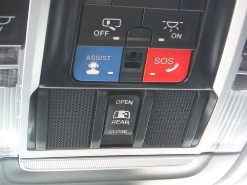 Certified 2024 RAM 1500 Laramie AWD/4WD image 46