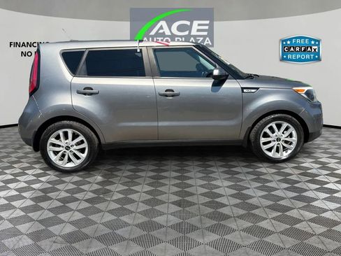 Used 2018 Kia Soul + image 4