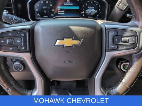 Used 2022 Chevrolet Silverado 1500 LT AWD/4WD image 11