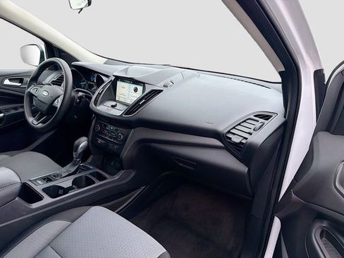 Used 2019 Ford Escape SE image 28