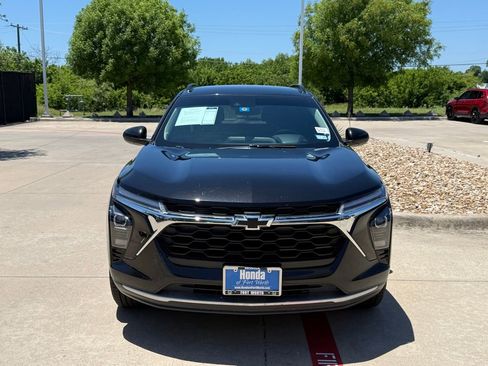 Used 2024 Chevrolet Trax LT w/ Driver Confidence Package FWD image 9