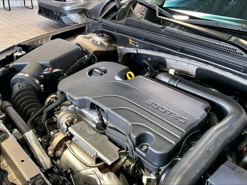 Used 2024 Chevrolet Malibu LT FWD image 29