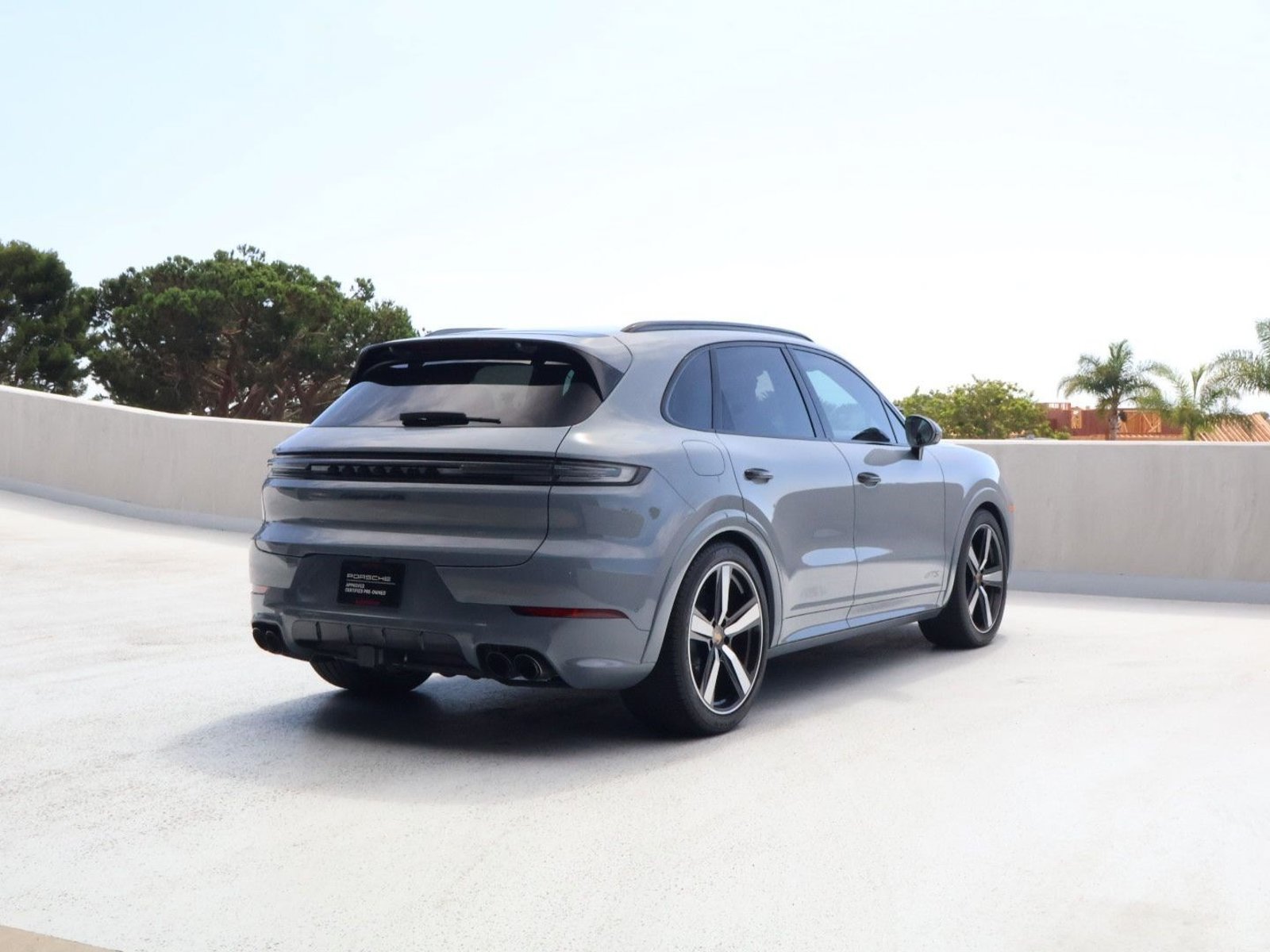 Certified 2025 Porsche Cayenne GTS AWD/4WD image 9