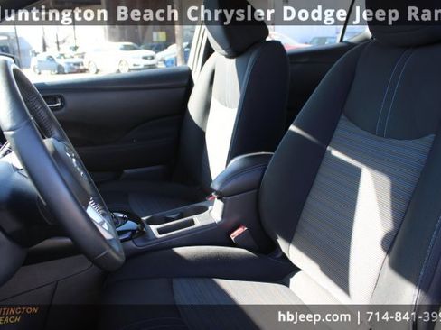 Used 2022 Nissan Leaf SV image 33