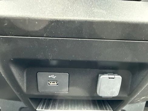 Used 2019 Ford F250 XLT w/ Snow Plow Prep Package AWD/4WD image 22