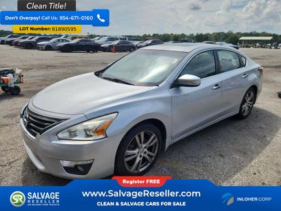 Used 2013 Nissan Altima 3.5 SV w/ Navigation Pkg