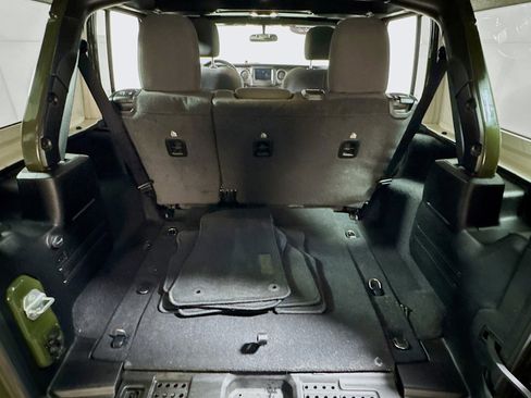 Used 2022 Jeep Wrangler Unlimited Sport image 24