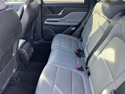 Used 2022 Lincoln Corsair FWD w/ Premium Package image 8