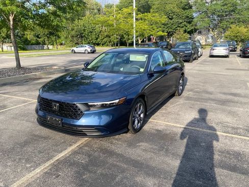 Certified 2024 Honda Accord EX image 5