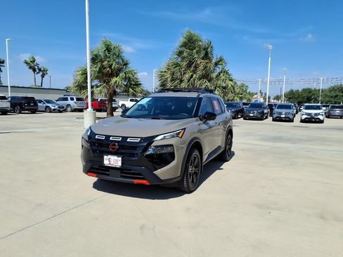 Used 2025 Nissan Rogue SV w/ Rock Creek Premium Package AWD/4WD image 1