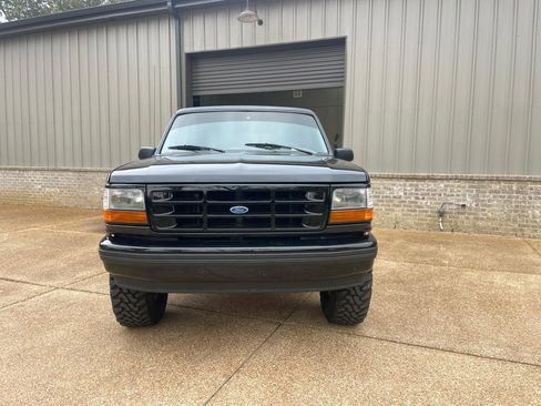 Used 1995 Ford Bronco XLT AWD/4WD image 3
