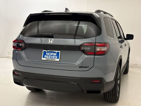 New 2026 Honda Pilot Sport image 9