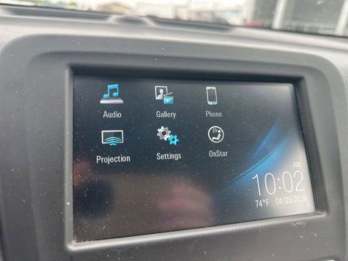 Used 2018 Chevrolet Equinox LT FWD image 15