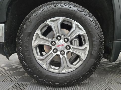 Used 2024 GMC Sierra 1500 SLT image 15