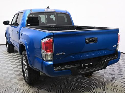 Used 2016 Toyota Tacoma Limited w/ Towing Package AWD/4WD image 4