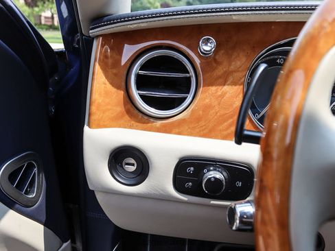 Used 2015 Bentley Flying Spur V8 AWD/4WD image 25