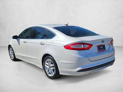 Used 2013 Ford Fusion SE FWD image 8