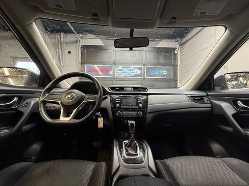 Used 2017 Nissan Rogue S image 16