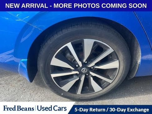 Used 2023 Nissan Sentra SV w/ SV Premium Package image 15