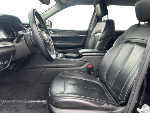 Used 2022 Jeep Grand Cherokee L Limited RWD image 9