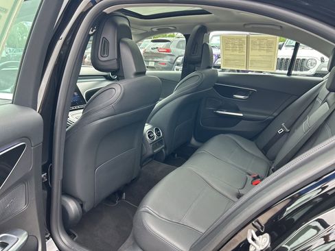 Used 2025 Mercedes-Benz C 300 Sedan image 29