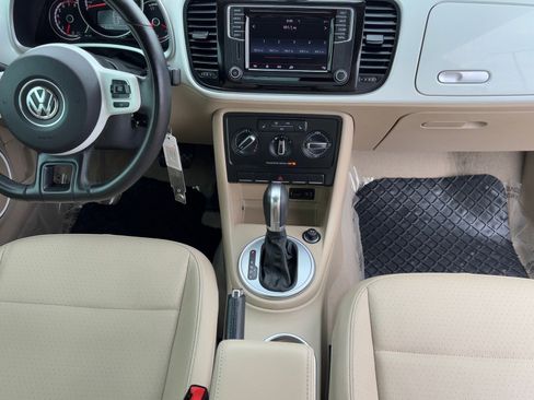 Used 2016 Volkswagen Beetle 1.8T SE w/ Lighting Package image 16