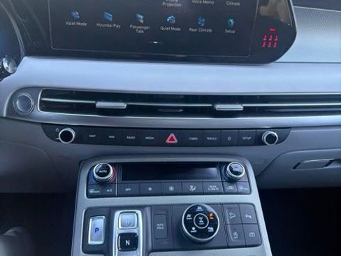 Used 2023 Hyundai Palisade SEL AWD/4WD image 6