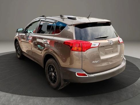 Used 2014 Toyota RAV4 LE AWD/4WD image 6