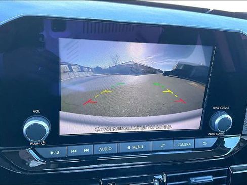 Certified 2024 Nissan Pathfinder SV image 25