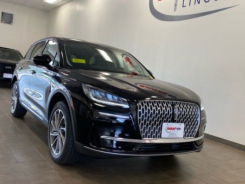 New 2024 Lincoln Corsair AWD w/ Equipment Group 101A image 2