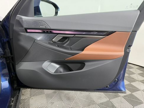 New 2025 BMW 540i xDrive w/ Premium Package image 20