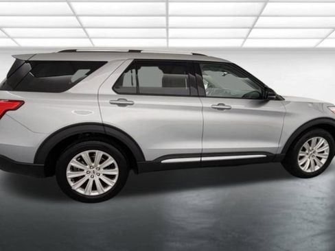 Used 2020 Ford Explorer Limited w/ Class III Trailer Tow Package image 10