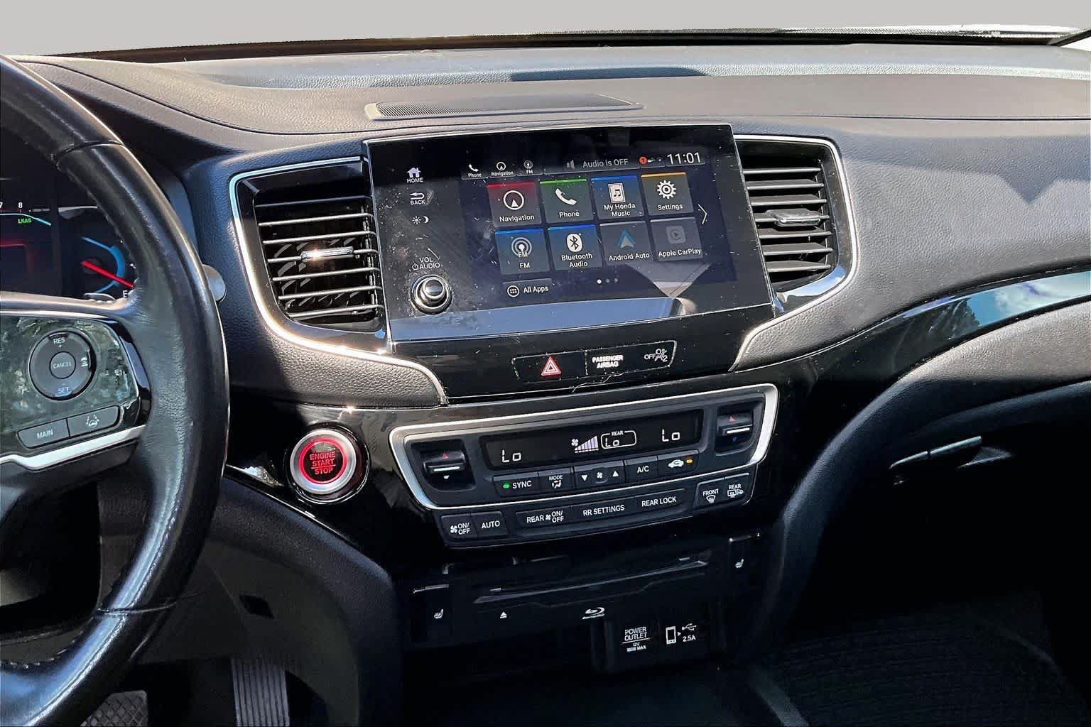 Used 2019 Honda Pilot Touring image 7