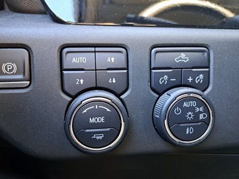 Used 2022 Chevrolet Silverado 1500 RST image 22