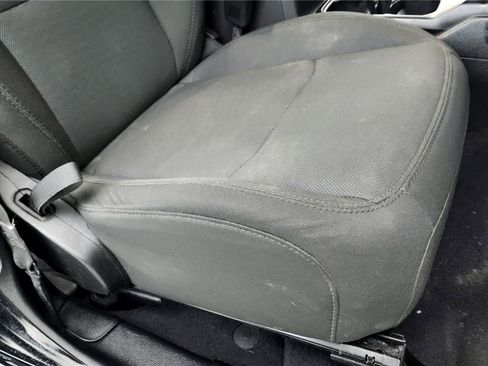 Used 2019 Jeep Wrangler Unlimited Sport S image 33